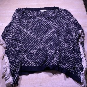 Cape short sleeved fringe sweater